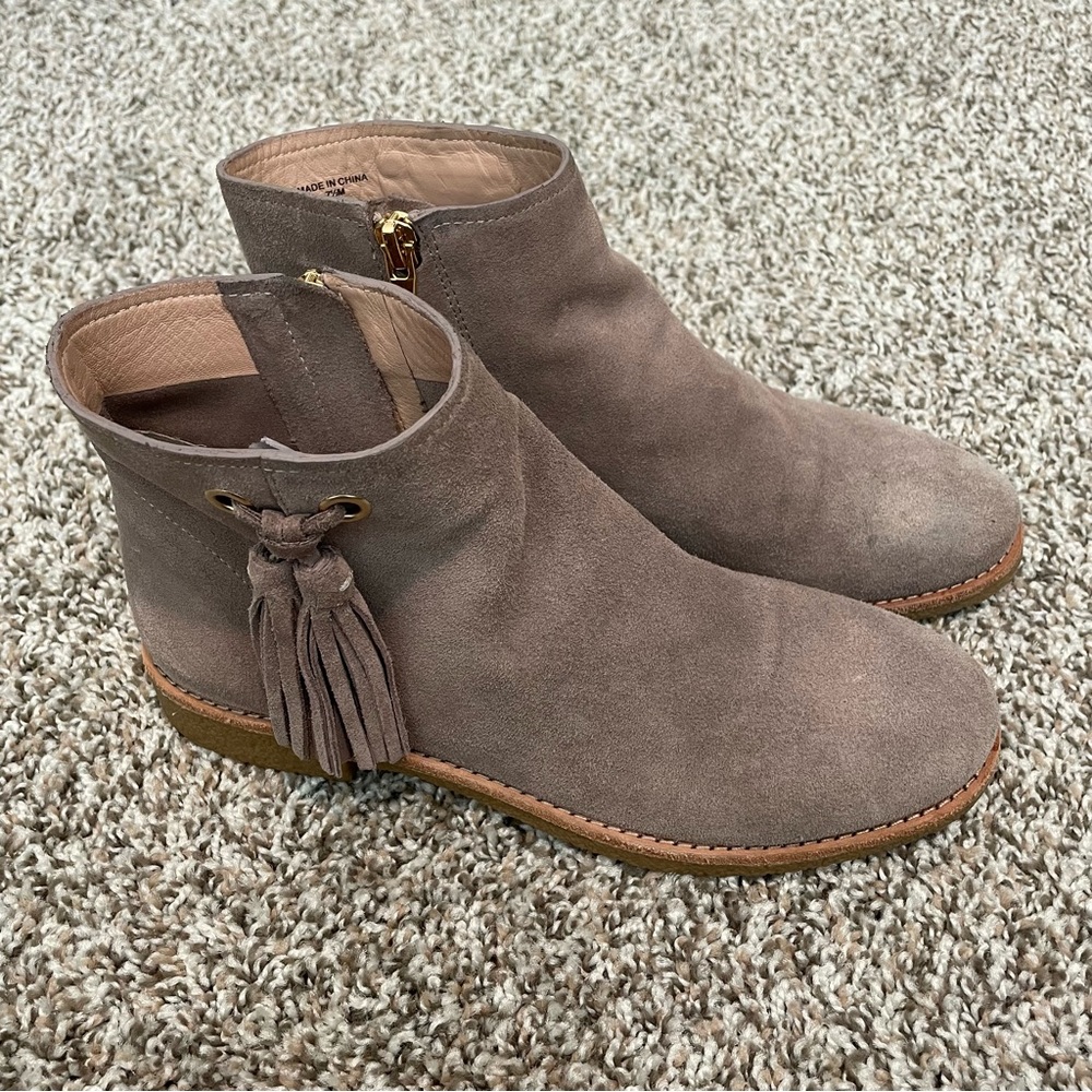 KATE SPADE NEW YORK
Suede Tassel Accents Boots
